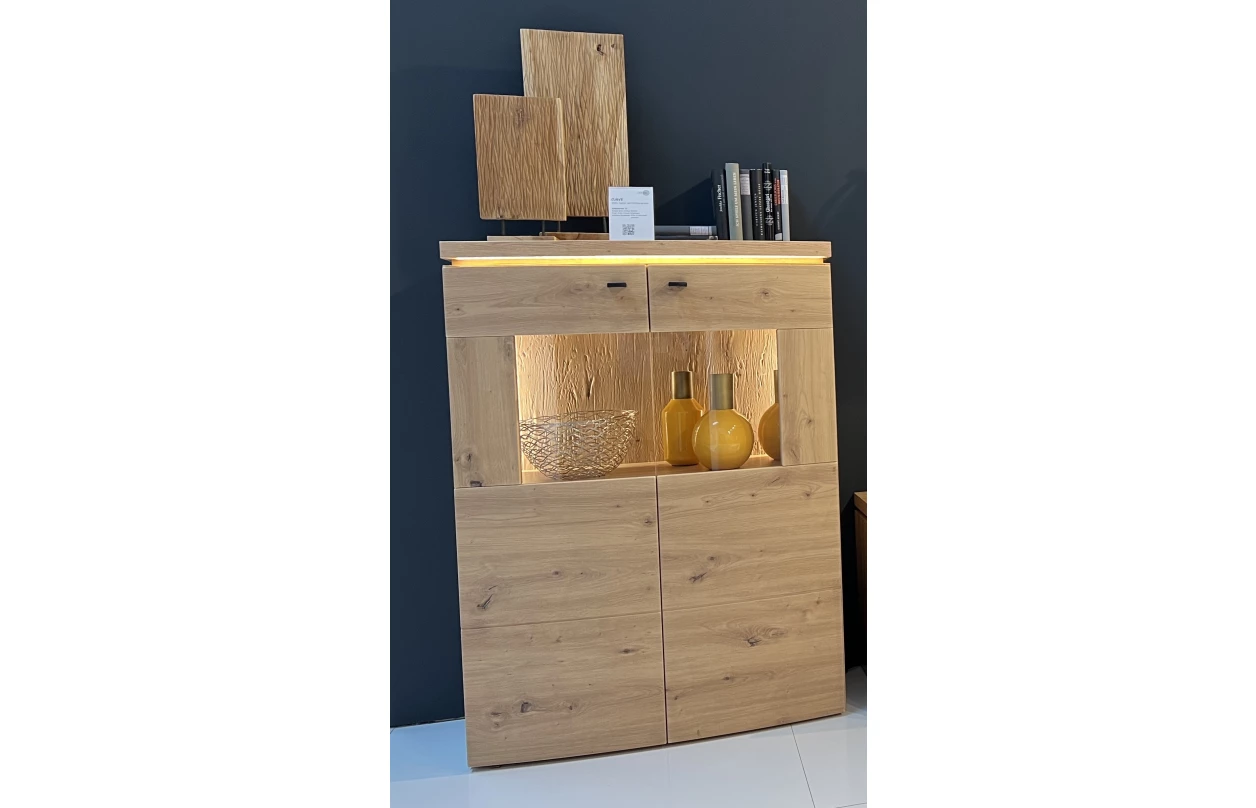 Široká vitrína Bolus, dub artisan, s osvětlením 10